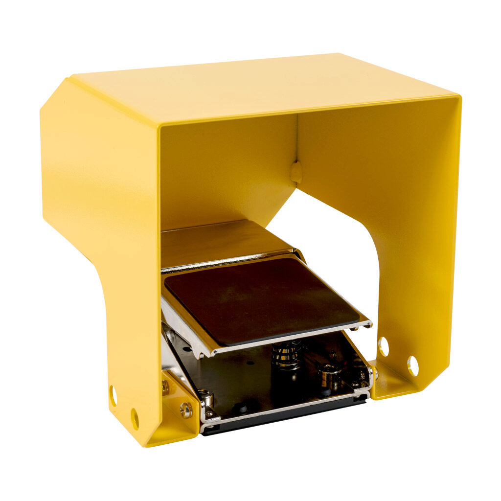 107023003044101 - Mindman manual valve, non-locking foot pedal, single, 3-port (3-way), 2-position, N.C., spring return, 1/4in female NPT inlet(s), 1/4in female NPT outlet(s), 1/4in female NPT exhaust(s), Cv=0.44, steel foot guard(s), yellow.