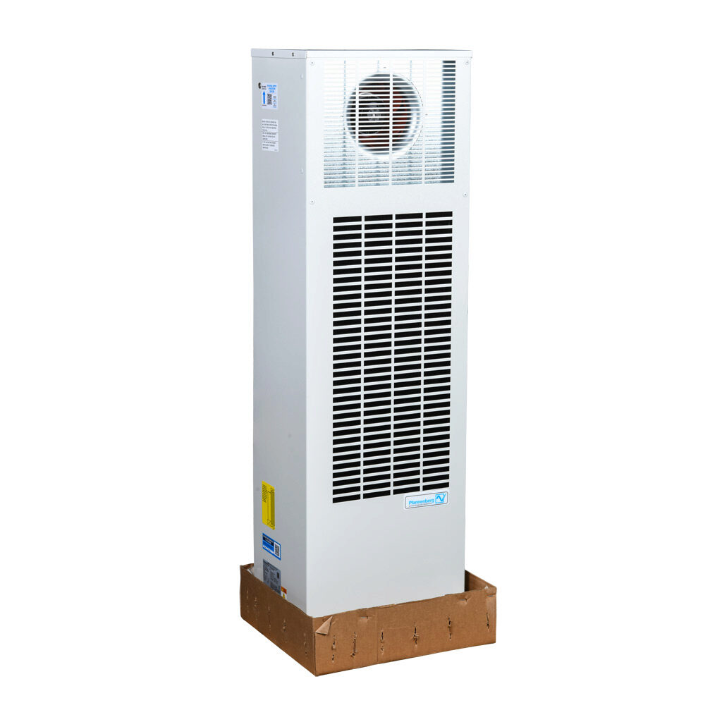 13383844255 - Pfannenberg DTS 3245 air conditioner, 11500 BTU/H, R-134a, 115 VAC operating voltage, carbon steel housing, RAL 7035 light gray, filter-free, side mount. For use with NEMA/UL Type 12 enclosures.