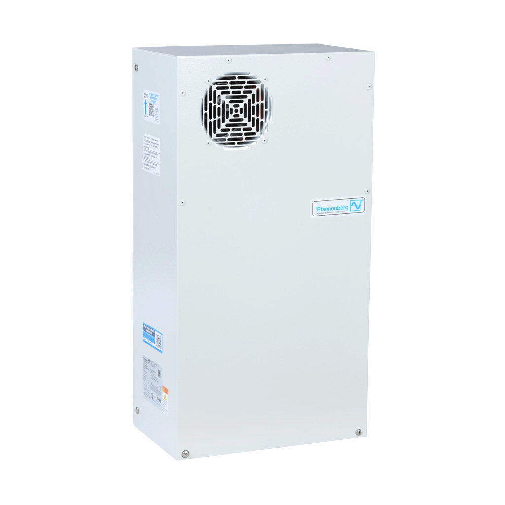 13385436255 - Pfannenberg DTS 3141 air conditioner, 4100 BTU/H, R-134a, 460 VAC operating voltage, carbon steel housing, RAL 7035 light gray, filter-free, side mount. For use with NEMA/UL Type 12 enclosures.
