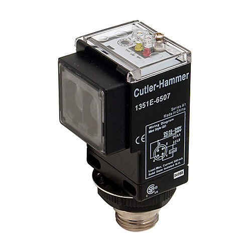 1351E-6507 - Eaton photoelectric sensor, rectangular, diffuse, infrared, 10ft sensing distance, selectable light-on/dark-on, NPN/PNP, 500 Hz switching frequency, 73 x 48.5 x 46mm body, plastic, 4-pin mini 7/8in - 16UNF thread.