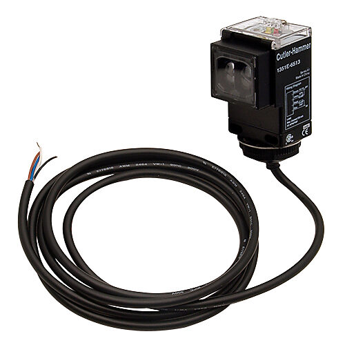 1351E-6513 - Eaton photoelectric sensor, rectangular, diffuse, infrared, 10ft sensing distance, selectable light-on/dark-on, solid state relay, 500 Hz switching frequency, 73 x 48.5 x 46mm body, plastic, pigtail.