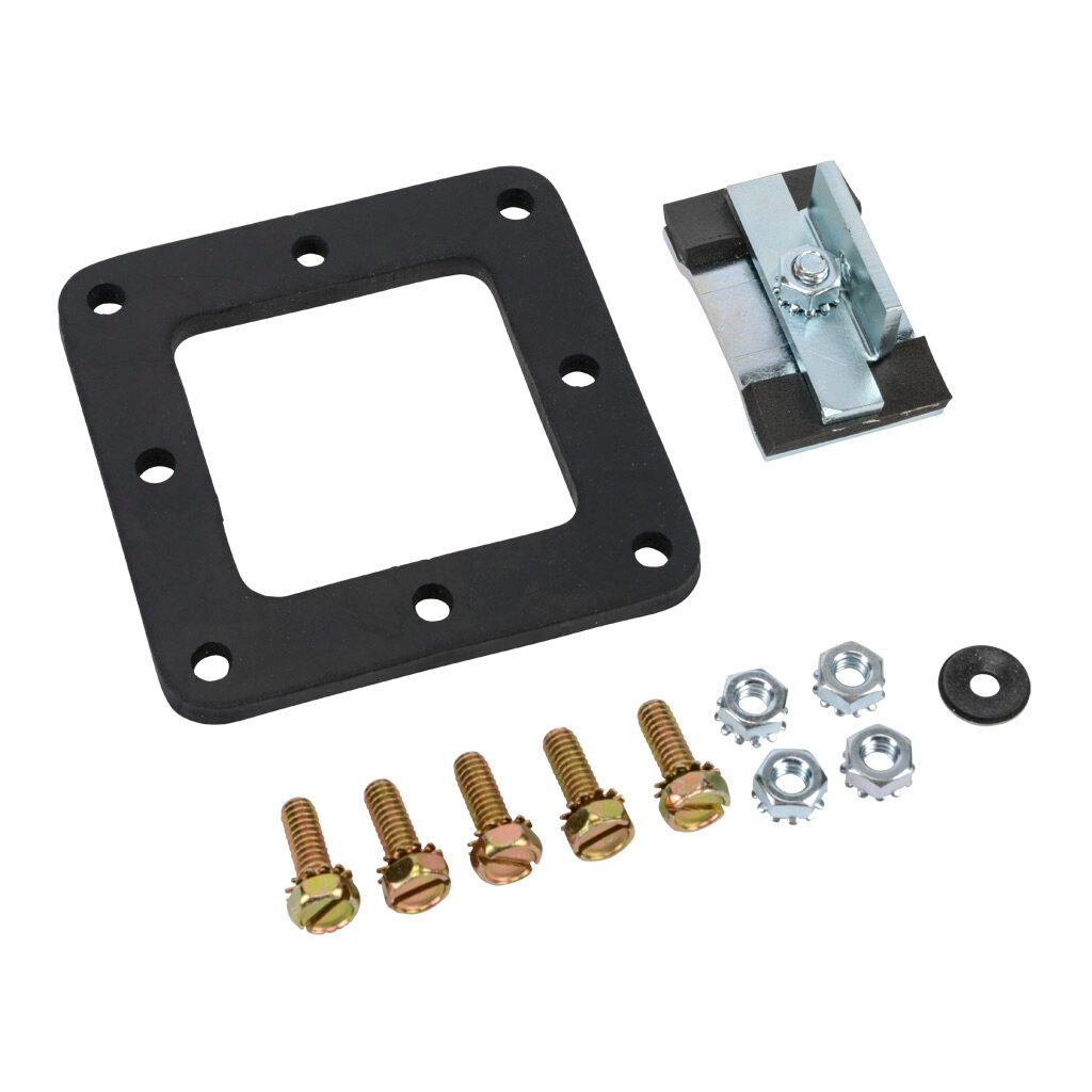 1485BS9 - Hammond wireway fitting, angle sealing plate, 2.5 x 2.5in, carbon steel, ANSI 61 gray, powder coat finish, NEMA 12. For use with 1485 series wireway.