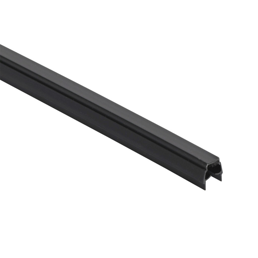 151087 - FATH cover and reduction profile, black, 2000mm, polypropylene, slot size 6. Package of 25. For use with all 1in and 2in profile T-slotted rails. Manufacturer part number: 092033.
