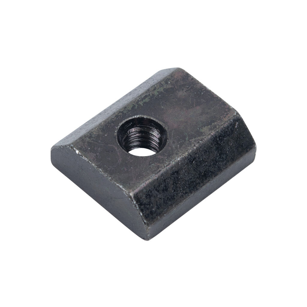 162903 - FATH slide-in nut, black, 10-32 UNF, zinc plated steel, slot size 8. Package of 10. For use with all 1.5in, 3in, 40mm and 80mm profile T-slotted rails. Manufacturer part number: 096ST15U10-32.