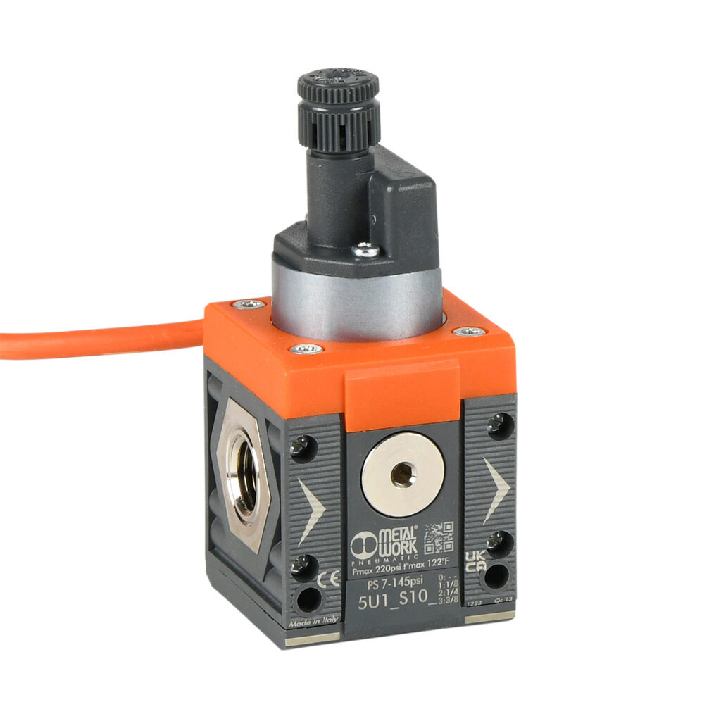 5U12S102 - Metal Work pressure switch, air, 1/4in female NPT process connection, 7.5 to 145 psi set point, N.O./N.C. complementary, 2m 3-wire cable. For use with Syntesi Size 1 air prep components.
