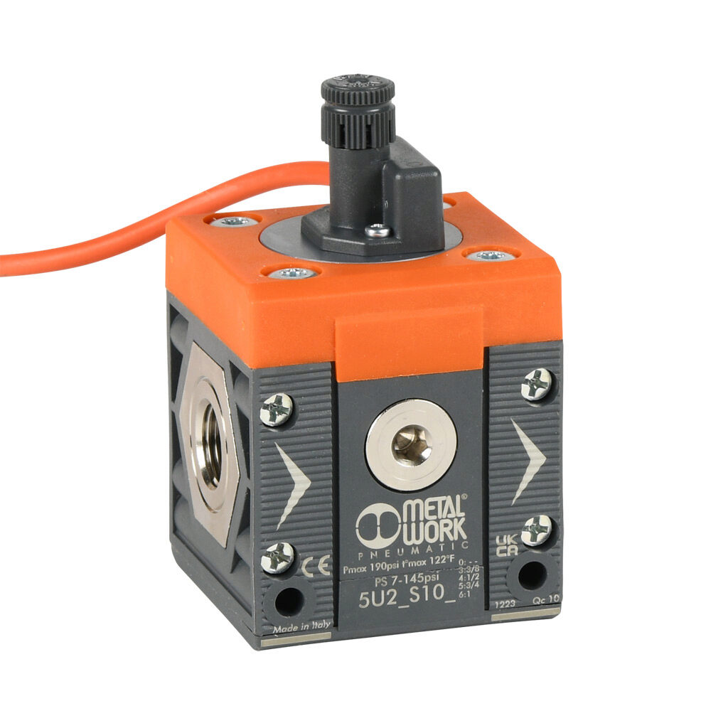 5U23S103 - Metal Work pressure switch, air, 3/8in female NPT process connection, 7.5 to 145 psi set point, N.O./N.C. complementary, 2m 3-wire cable. For use with Syntesi Size 2 air prep components.