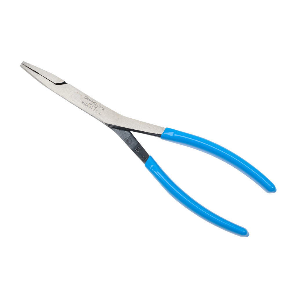 718 - CHANNELLOCK Classic long nose pliers, 7.9in (200mm) overall length, classic grip vinyl handles, long reach design and flat nose.