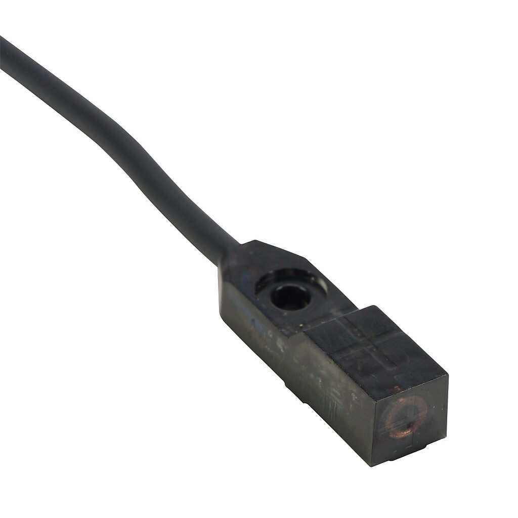APS25-8M-E-D - JTEKT inductive proximity sensor, rectangular, 8 x 26.5 x 7.4mm body, polycarbonate housing, front sensing, NPN, N.O. output, 2.5mm sensing distance, non-flush, 500 Hz switching frequency, IP67, pigtail.