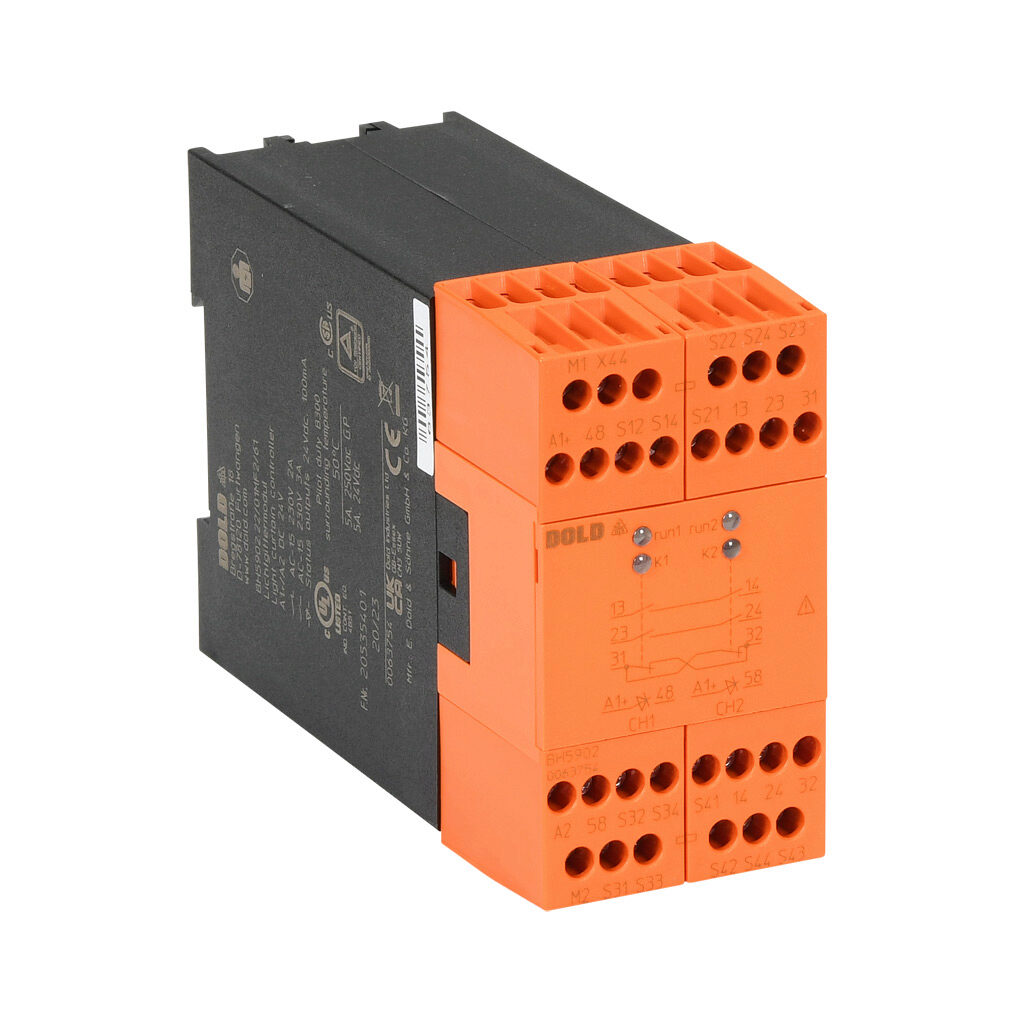BH5902-22-01MF2-61 - Dold safety relay, light curtain controller, 2-channel, 24 VDC, (2) N.O. safety output(s), (1) N.C. monitoring output(s), fixed screw terminals.
