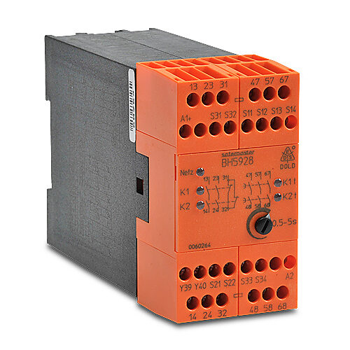 BH5928-92-61-24-5 - Dold safety relay, emergency stop and safety gates, release delay, 0.5 to 5 seconds, 2-channel, 24 VAC/VDC, (3) N.O. time delay and (2) N.O. safety output(s), (1) N.C. monitoring output(s), fixed screw terminals.