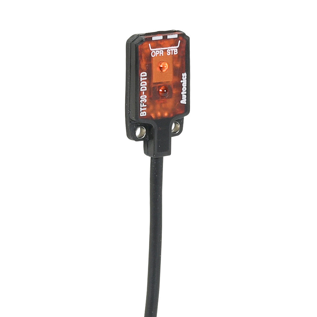 BTF30-DDTD - Autonics photoelectric sensor, rectangular, diffuse, visible red, 5-30mm sensing distance, dark-on, NPN, 1 kHz switching frequency, 20.8 x 13 x 3.7mm body, polybutylene terephthalate, pigtail.