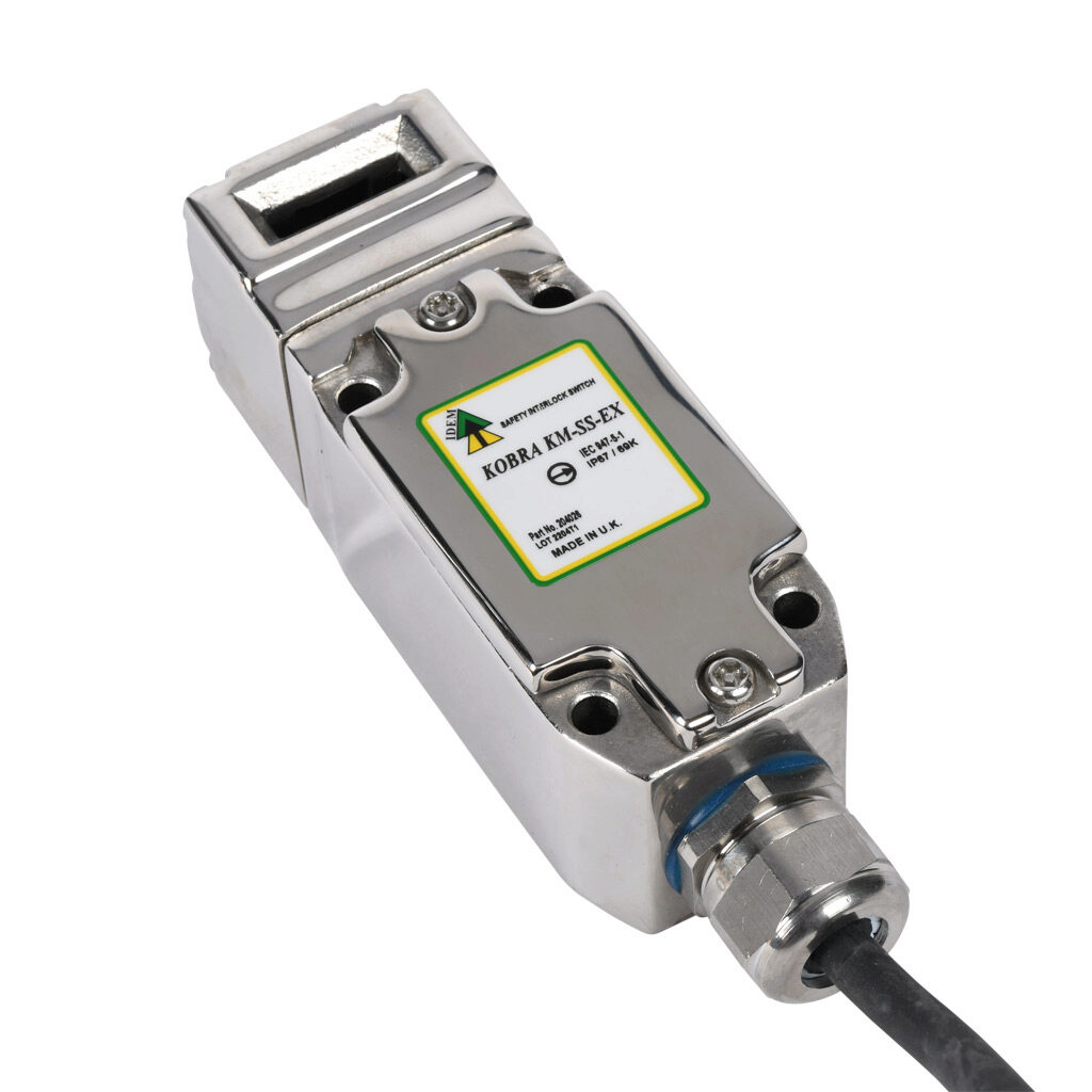 KM-SS-EX-204026 - IDEM safety switch, tongue (key) interlock, hazardous location rated, 90-degree adjustable head, (2) N.C. safety output(s), (2) N.O. monitoring output(s), 41.6 x 118 x 44mm, 316 stainless steel body, 316 stainless steel head.