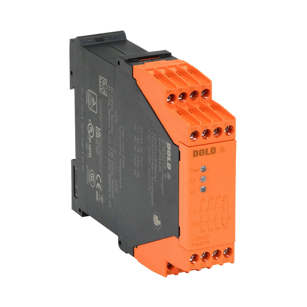 LG5925-48-900-61 - Dold safety relay, light curtain controller, 2-channel, 24 VDC, (3) N.O. safety output(s), (1) N.C. monitoring output(s), fixed screw terminals.