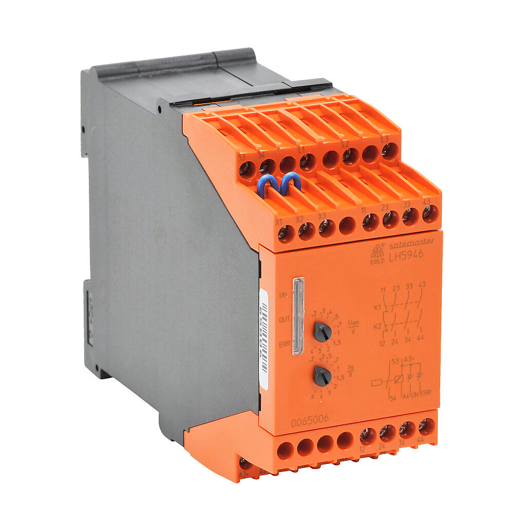 LH5946-48-115-40 - Dold safety relay, motor standstill monitoring, 0.2-4V, 2-channel, 115 VAC, (3) N.O. and (1) N.C. safety output(s), fixed screw terminals.