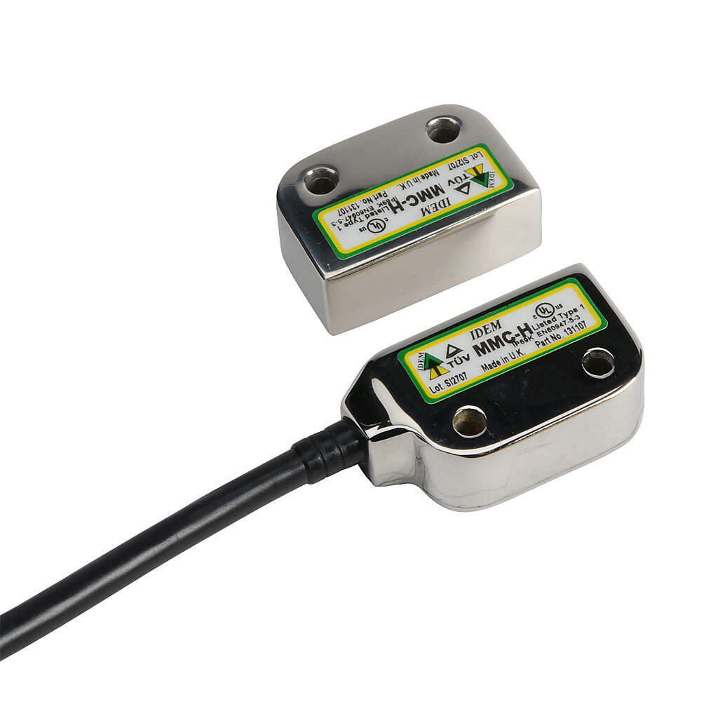MMC-H-131107 - IDEM safety switch set, non-contact coded magnetic, right exit mount, (2) N.C. safety output(s), (1) N.O. monitoring output(s), 316 stainless steel housing, 36 x 26mm, pigtail, 32.8ft/10m cable length.
