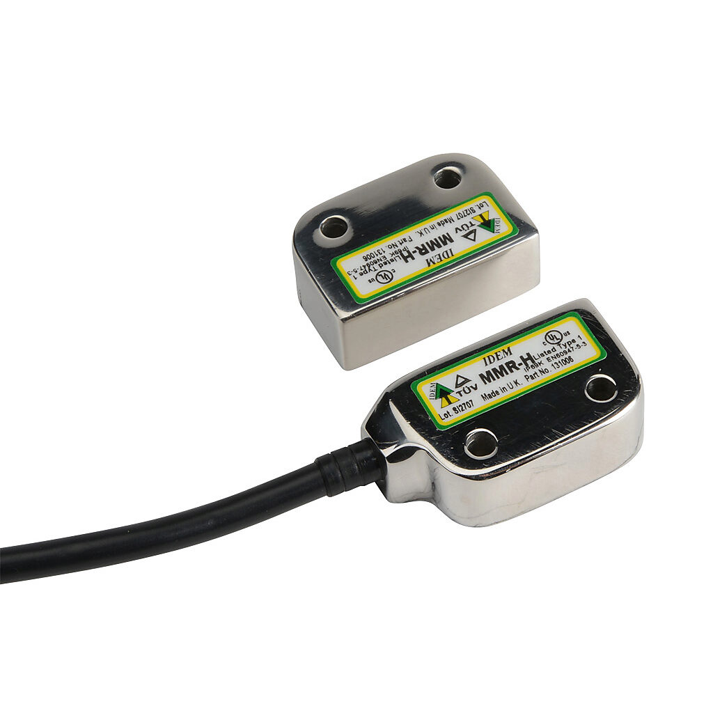MMR-H-131006 - IDEM safety switch set, non-contact magnetic, right exit mount, (2) N.C. safety output(s), (1) N.O. monitoring output(s), 316 stainless steel housing, 36 x 26mm, pigtail, 16.4ft/5m cable length.