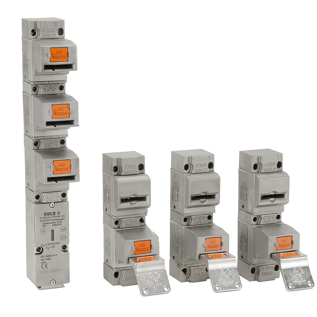 SX-3GATE-SET - Dold Safemaster series trapped key interlock system, push-pull key, 3 gates, 316 stainless steel.