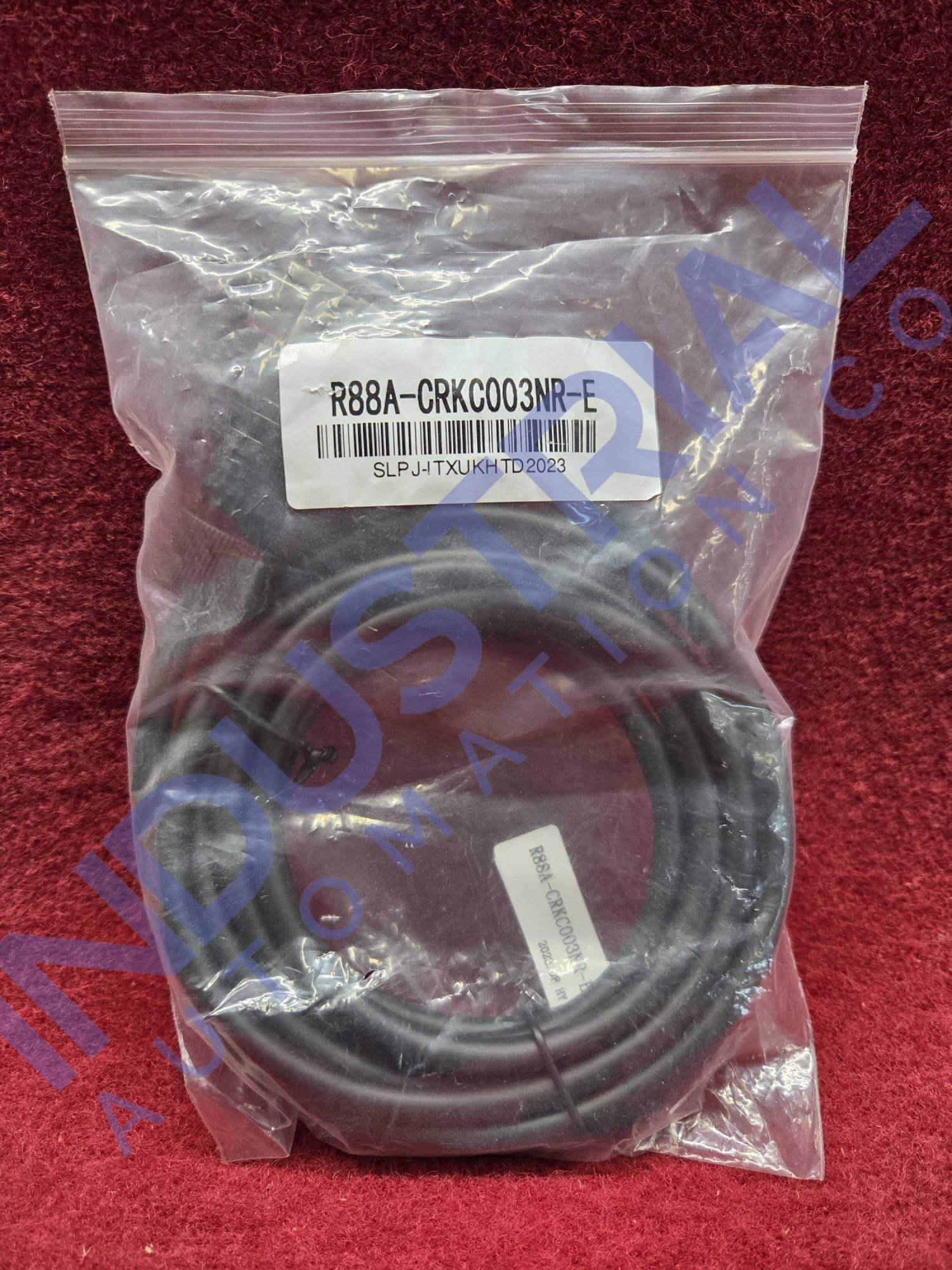 Omron R88A-CRKC003NR-E