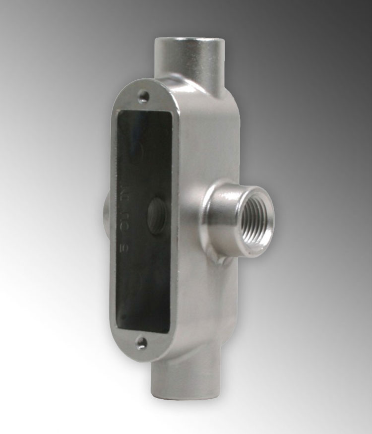 Calbrite S61500XB00 Type X Conduit Body With Cover, Gasket Set, 1-1/2 in Hub, Form 8, 35 cu-in, 316 Stainless Steel, #4 Polished
