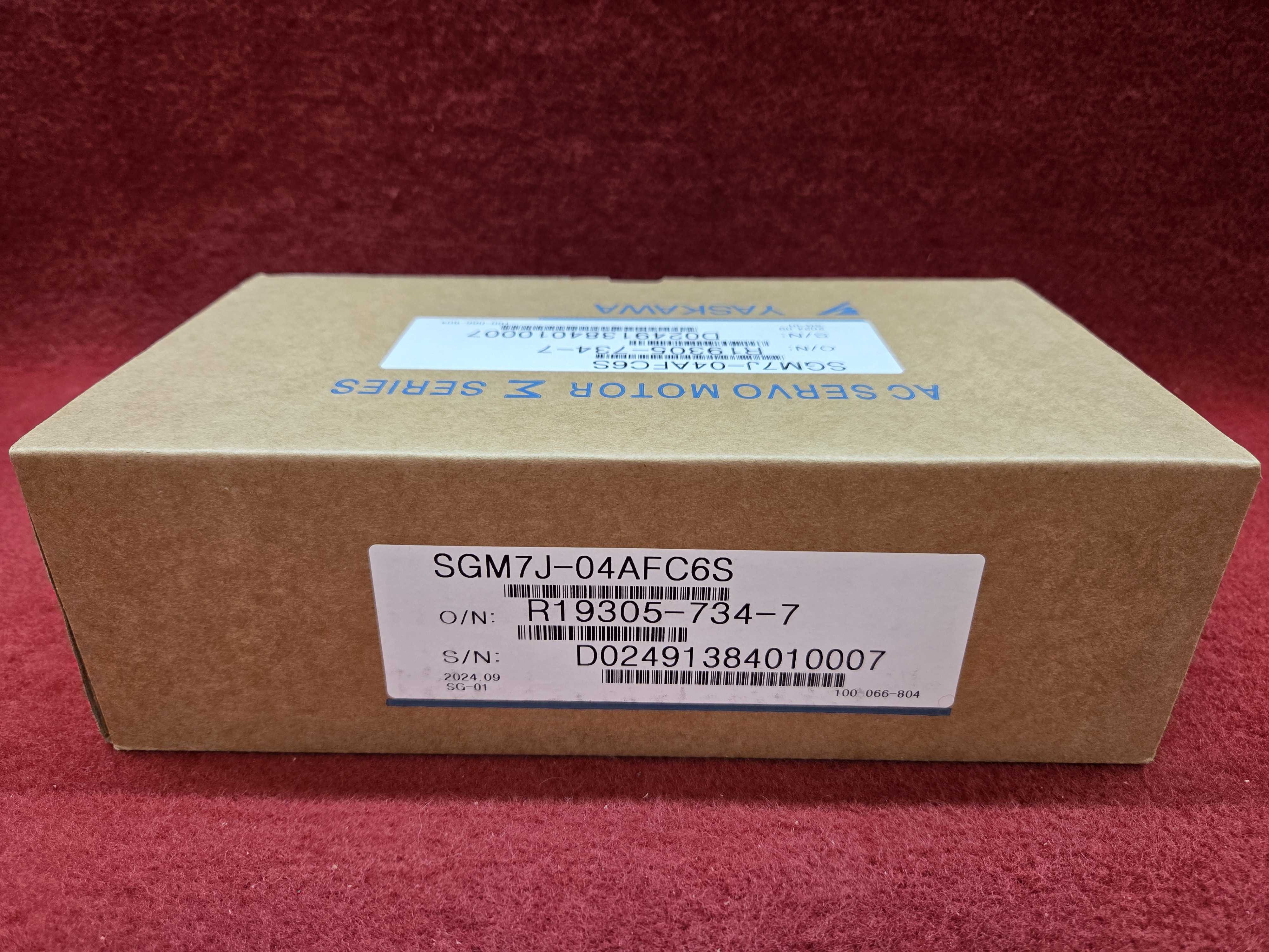 Yaskawa SGM7J-04AFC6S