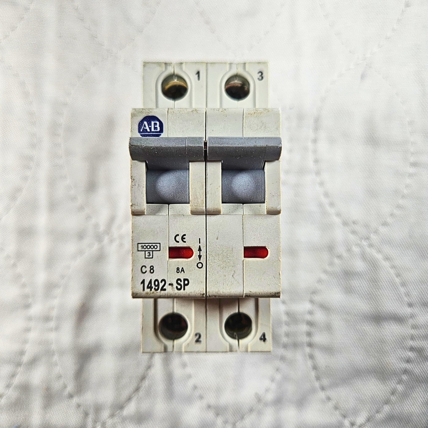 Allen-Bradley 1492-SP2C080 Circuit Breaker 8A 2 Pole C Curve DIN Rail