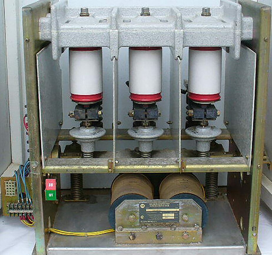 Allen-Bradley Latched Contactor 7kV 800A 0-1000M 1502-V8DXDB-1