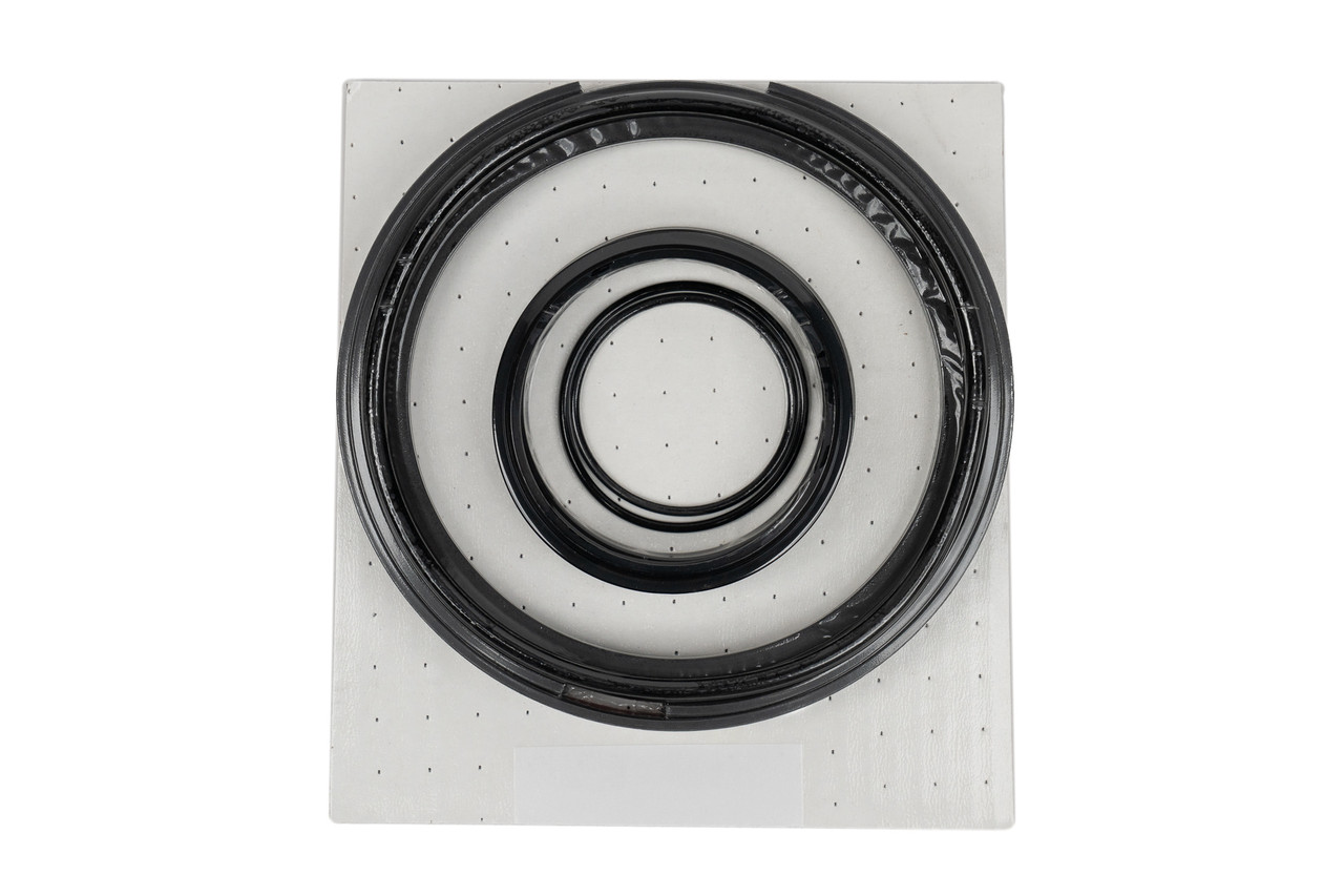 Chief WT Welded Cylinder: 8 Bore, Seal Kit: 4 Rod Dia.