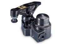 Enerpac ASC-100 hydraulic auto clamp delivers 4,375 lb clamping force at 10,000 psi for secure workholding in machining and assembly. Compact design i