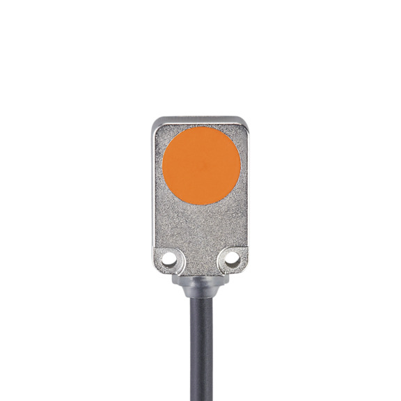 Inductive sensor with IO-Link - IQ2008