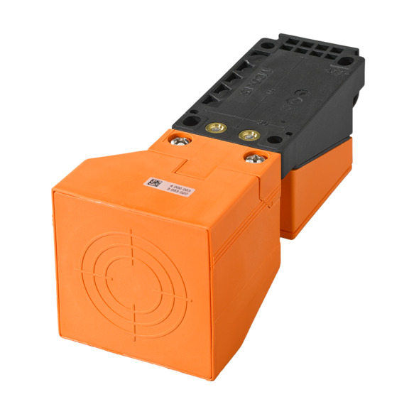 IFM Inductive sensor - IV5007