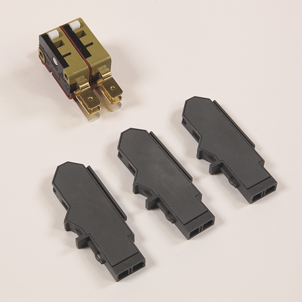 Allen-Bradley 140G-N-EA1R1B Circuit Breaker Accessory, Frame N, Qty 1, AX/AL 400V AC