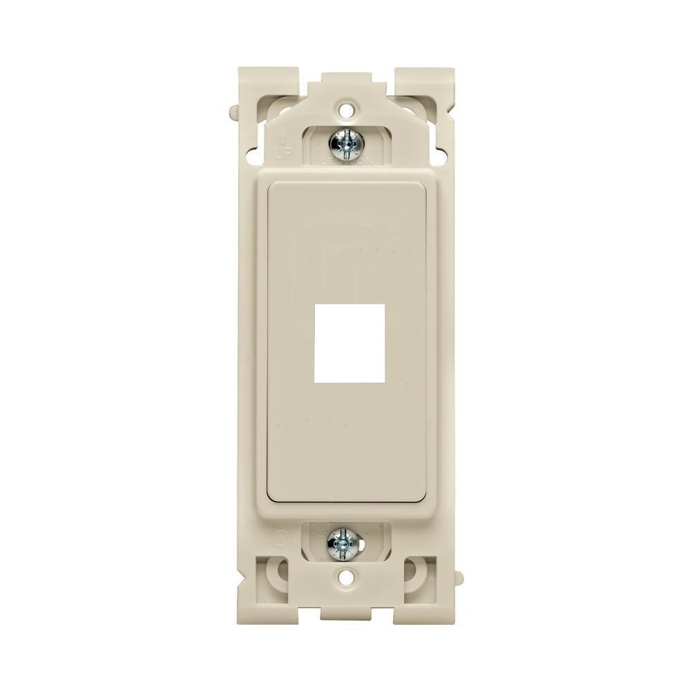 Leviton RE640-NS1 - Combination Wallplates