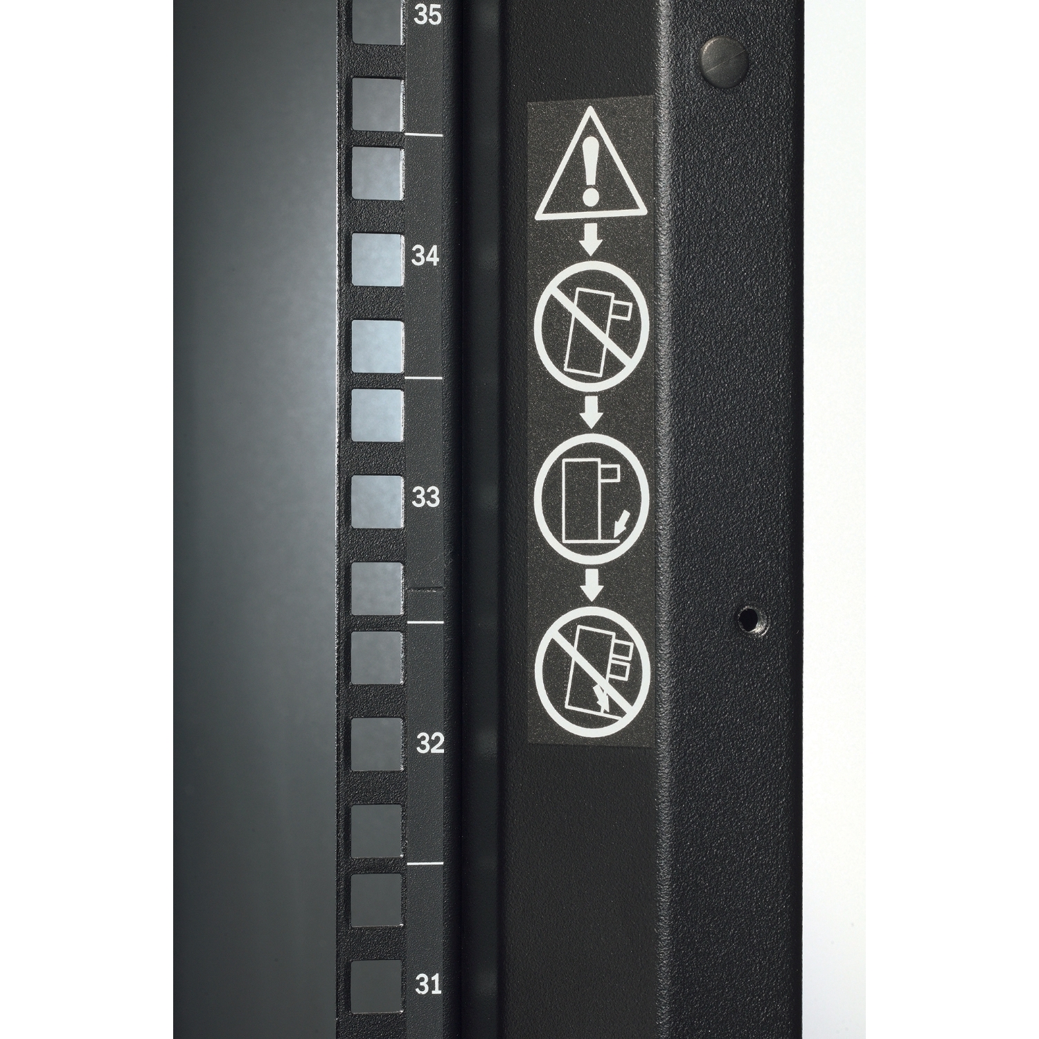 AR3307 - APC NetShelter SX, Server Rack Enclosure, 48U, Black, 2258H x 600W x 1200D mm [TAA]