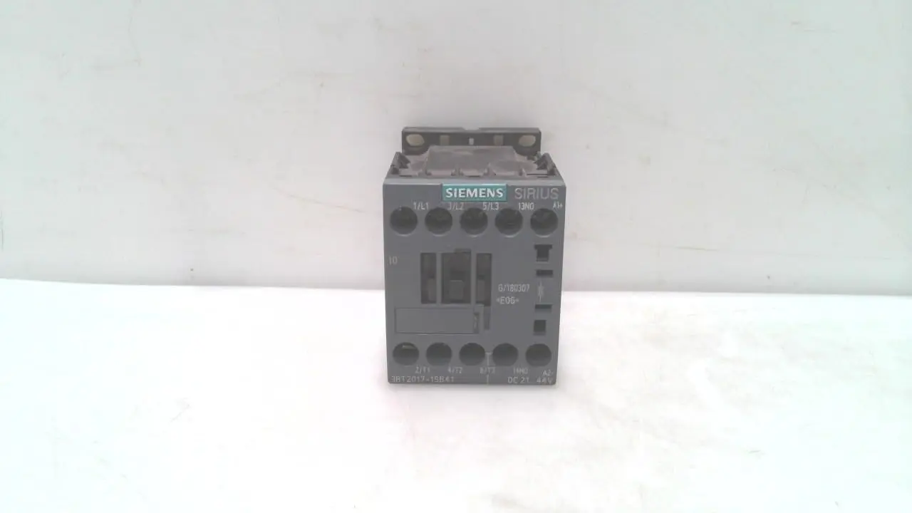 Siemens SIRIUS contactor 3RT1075-1AN20