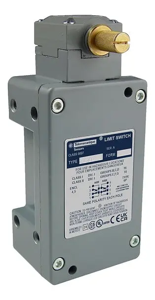 Telemecanique 9007CR61CS18 — 9007, limit switch 600 V 10amp c special +opti
